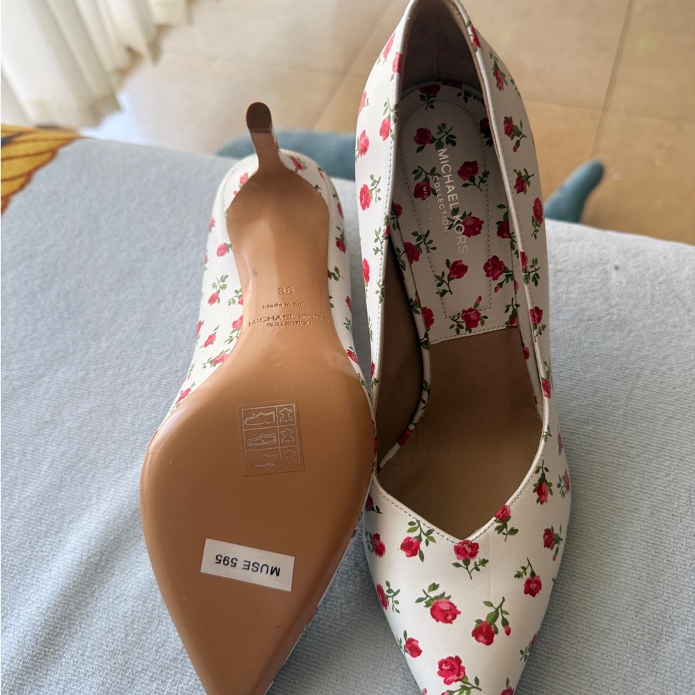Michael Kors Collection Floral Heels - White and Red - Picture 3 of 3